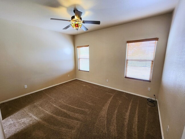 Building Photo - 5859 Habanero Dr