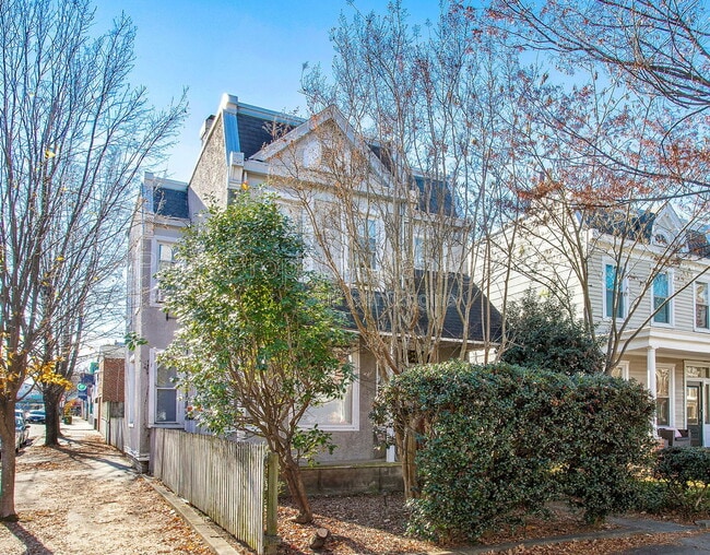 Building Photo - 2901 Ellwood Ave