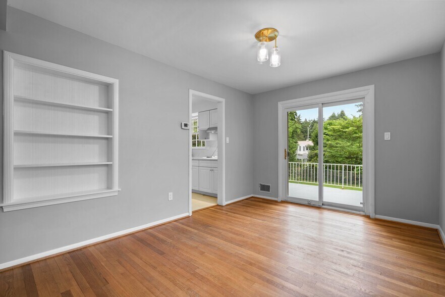 Building Photo - 4907 Elsmere Ave