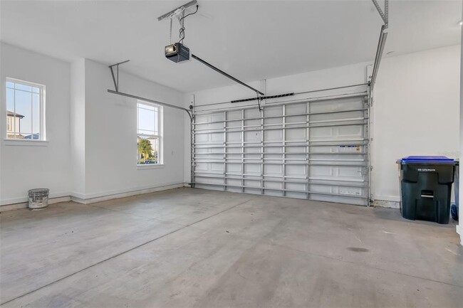 Building Photo - 17582 Lake Star Rd