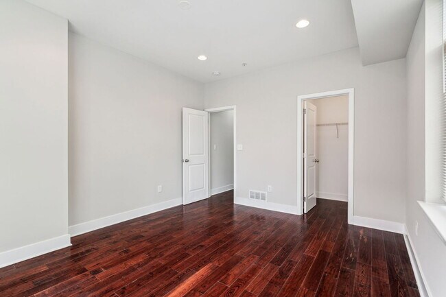 Building Photo - 1238 N 6th St