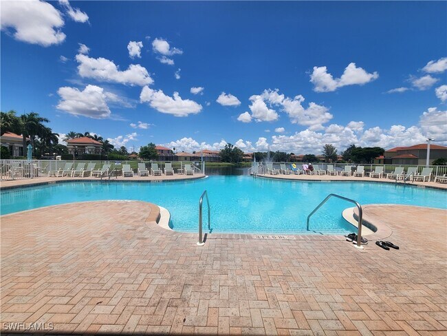 Building Photo - 9270 Belleza Way