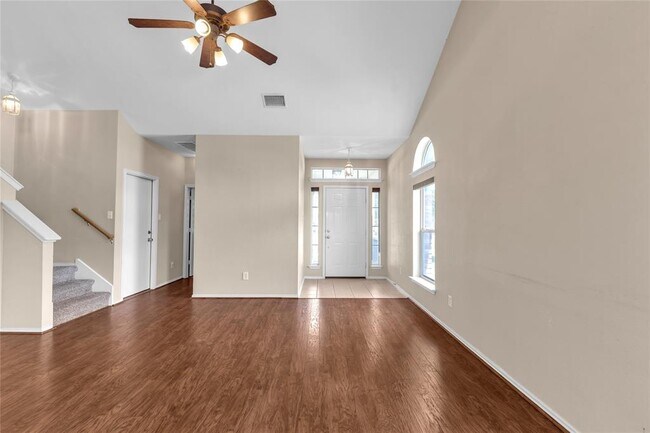 Building Photo - 3730 Castle Rock Dr