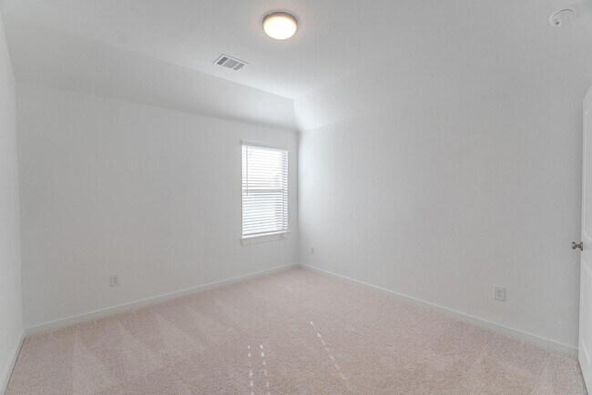 Building Photo - 7342 Lake Arrowhead Ln