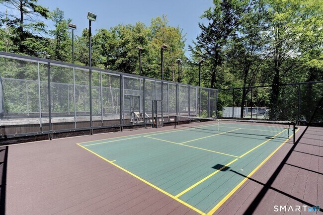 Building Photo - 355 Ledge Dr