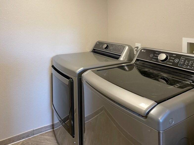 Laundry room - 5462 Gold Rush Dr NW