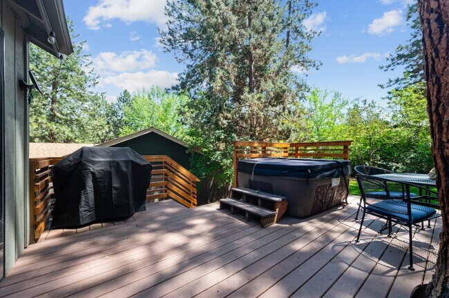 Building Photo - Available NOW thru Dec. 15th, 2025   ***La...