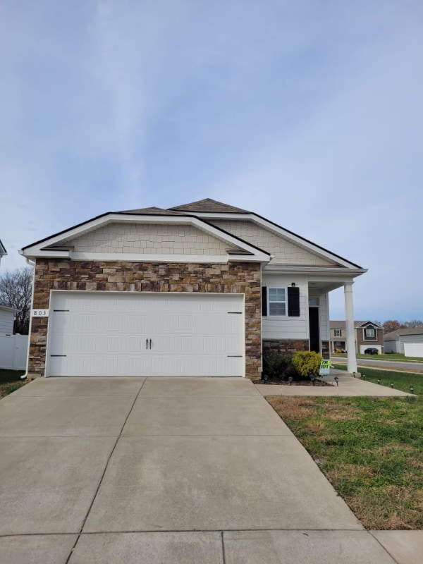 Building Photo - 803 Long Leaf Rd