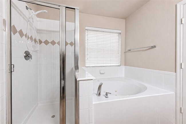 Building Photo - 16702 Grove Trail Ln