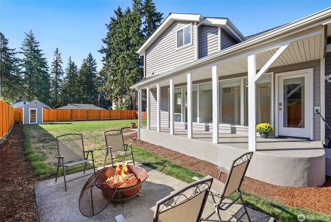 Building Photo - 9104 Highland Ave SW