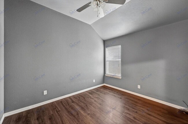 Building Photo - 342 Leisure Ln
