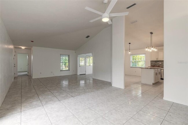 Building Photo - 1694 Town Park Dr