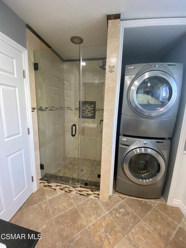 Building Photo - 4511 Barnard St