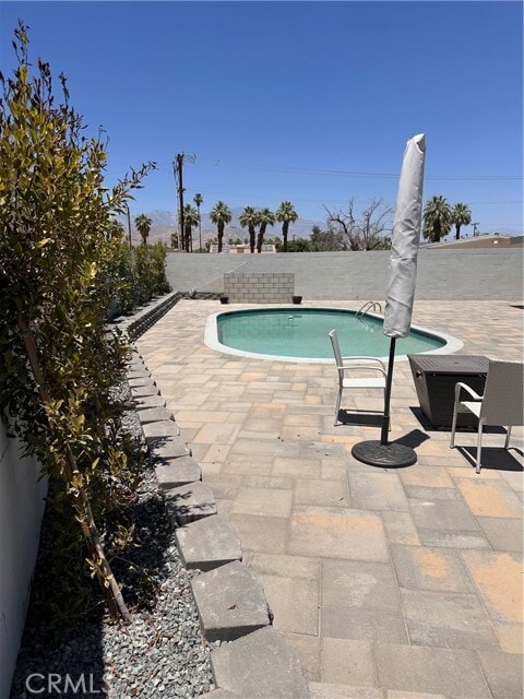 Building Photo - 43815 Marigold Dr