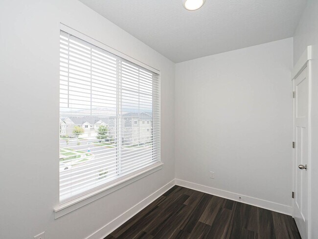 Building Photo - 3717 W 1500 N