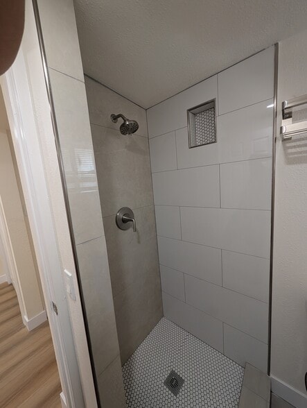 Building Photo - 827 Laveta Ter