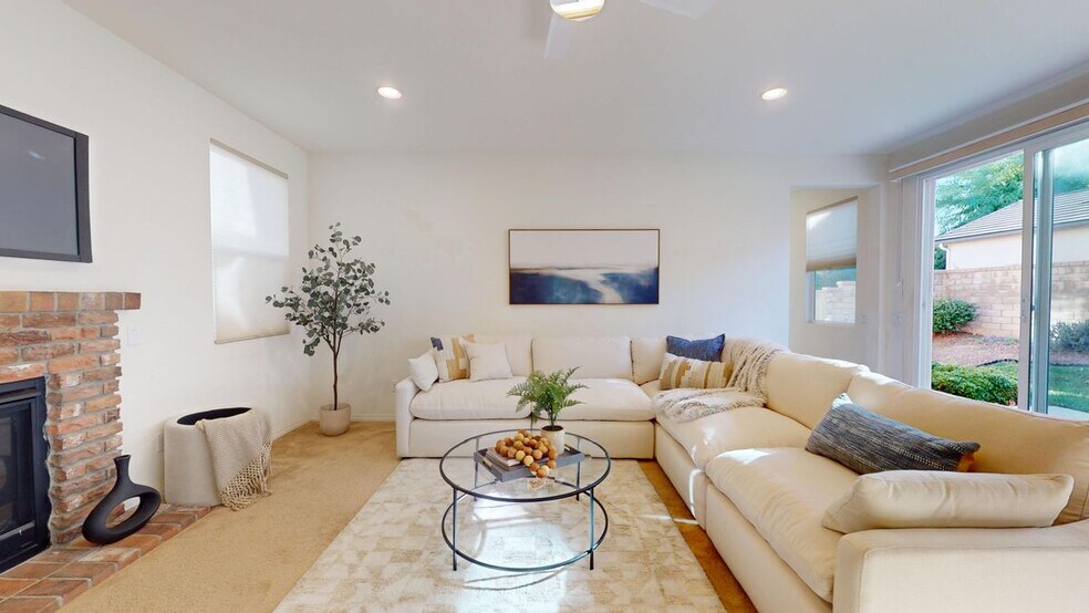 Building Photo - 28620 Vista Del Rio Dr