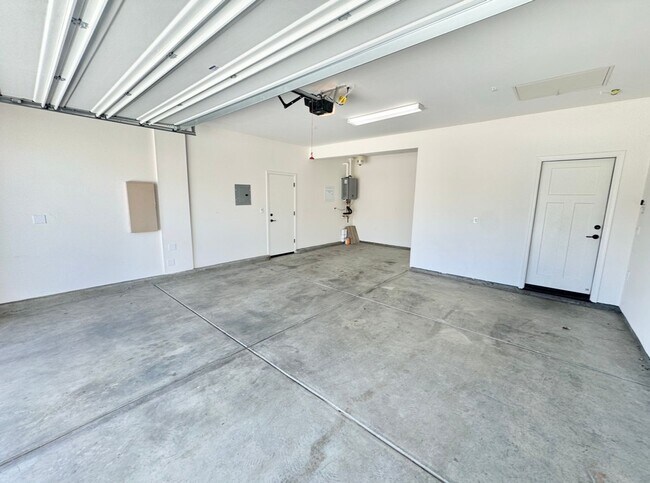 Building Photo - Beautiful home in Springlake!!