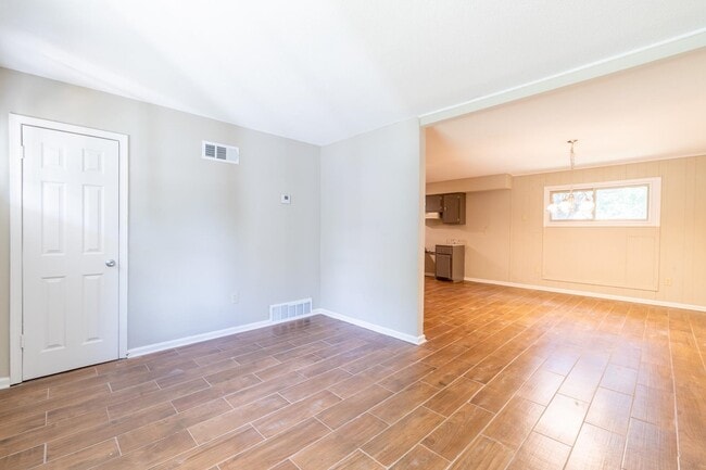 Building Photo - 3308 Spring Valley Cove