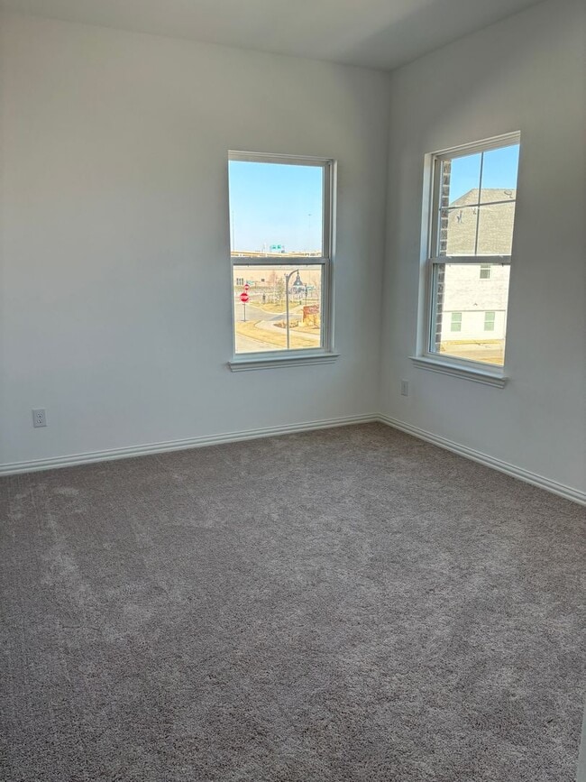 Building Photo - 4500 Ward St