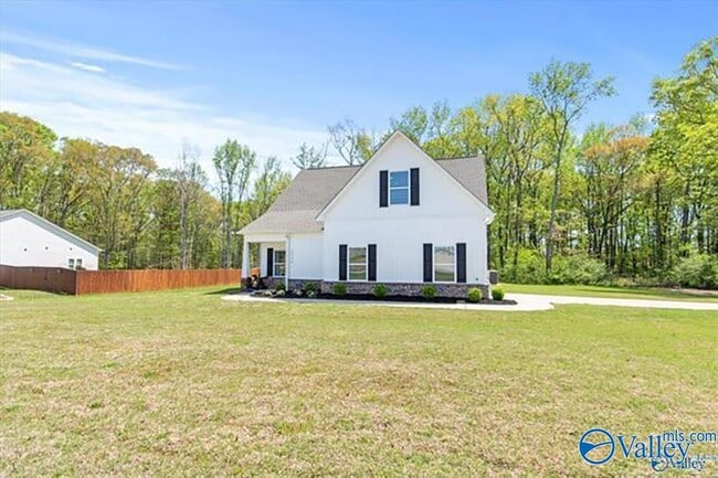 Building Photo - 15176 Blendor Crooks Dr