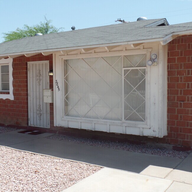 Primary Photo - 3845 W Rovey Ave
