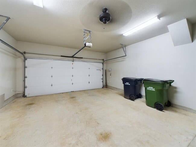 Building Photo - 2409 Brk Crst Wy