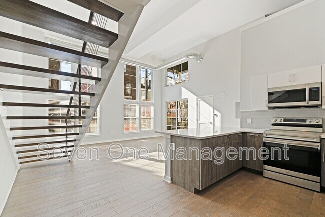 Building Photo - 4649 Umbria St