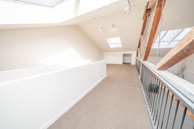 Building Photo - 1617 32nd St