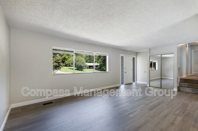 Building Photo - 1505 Aldenwood Ln