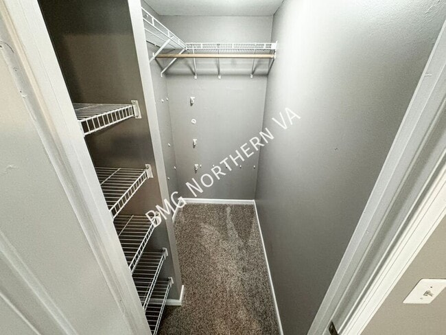 Building Photo - 635 Constellation Square SE