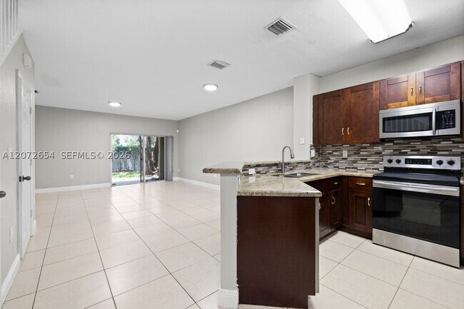 Building Photo - 7929 Tuscany Dr
