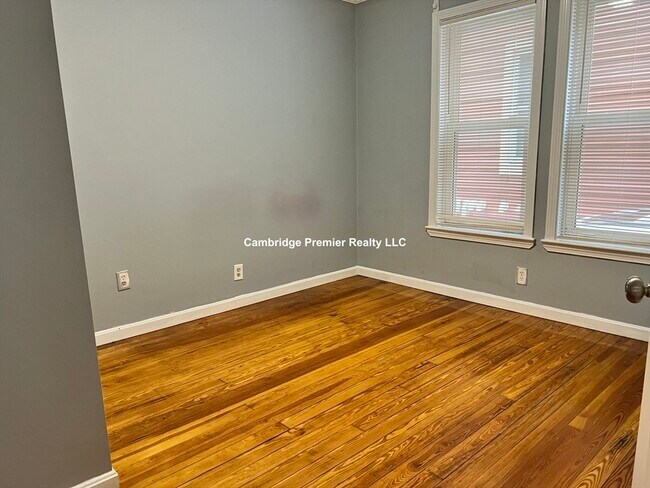 Building Photo - 157 Walden St