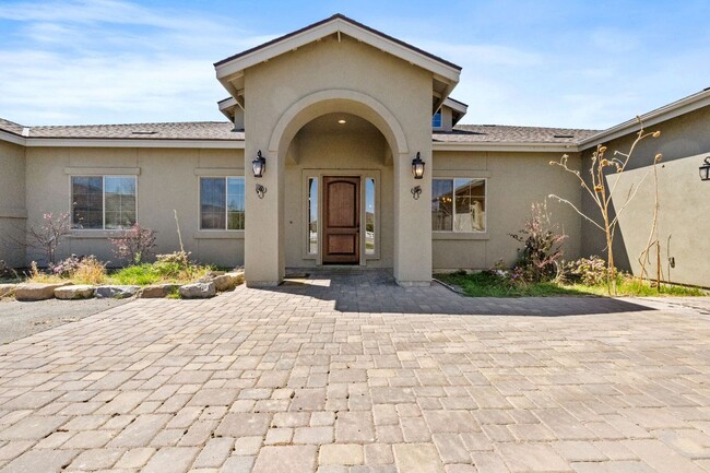 Building Photo - 5 Bedroom One of a Kind - Horse Property -...