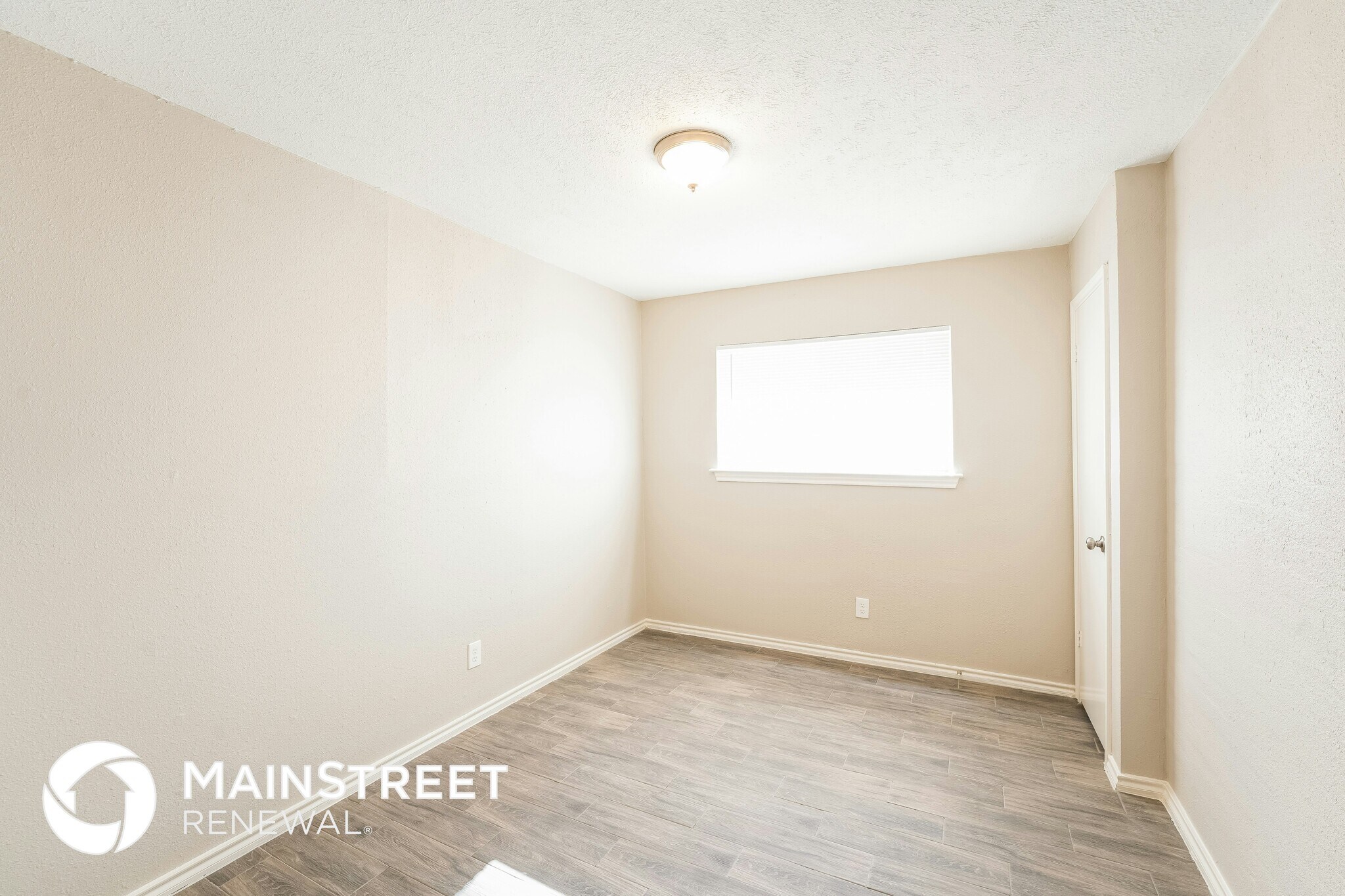 Building Photo - 217 Woodhaven Dr