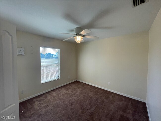 Building Photo - 2639 NW 24th Pl