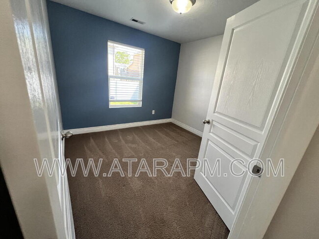 Building Photo - 1779 S 970 W