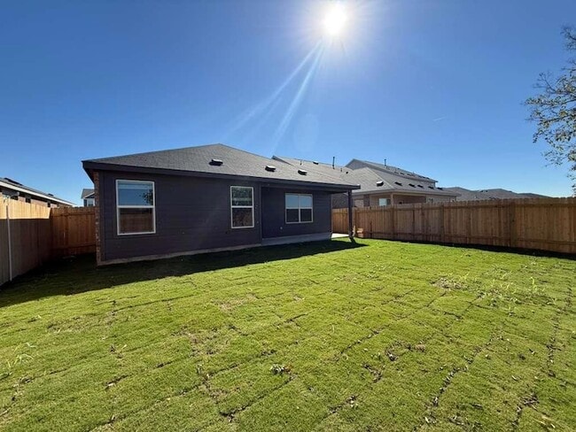 Building Photo - 577 Sormonne Lp