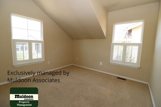 Building Photo - Coming soon! Beautiful, Spacious, and Read...