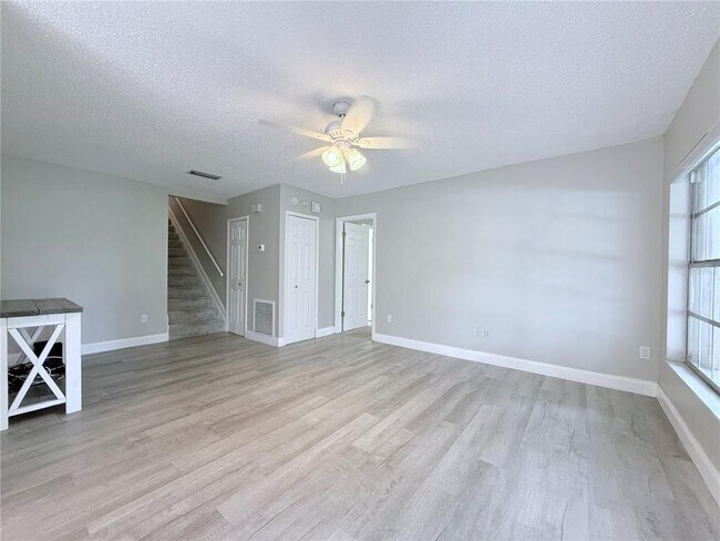 Building Photo - 11893 Raintree Dr