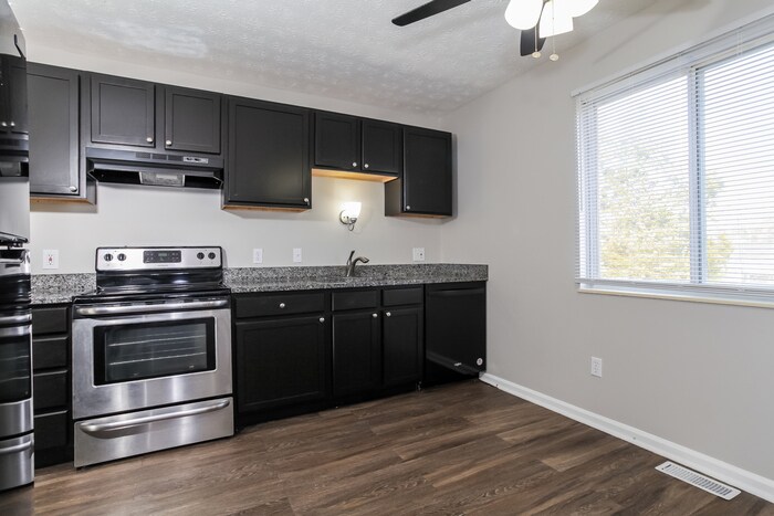 Building Photo - 1408 Graymont Ct
