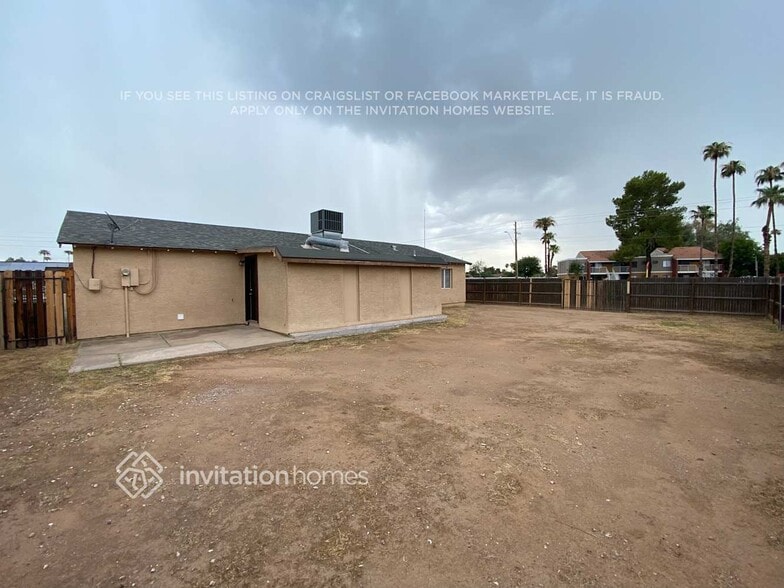 Building Photo - 4102 N 71st Ln
