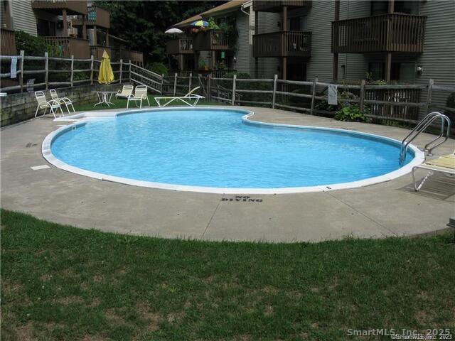 Building Photo - 38 Padanaram Ave