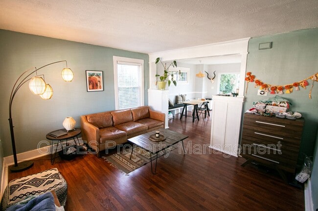 Building Photo - House for rent Swisshelm Park