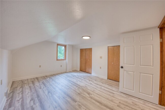 Building Photo - 4465 Mt Troy Rd Ext