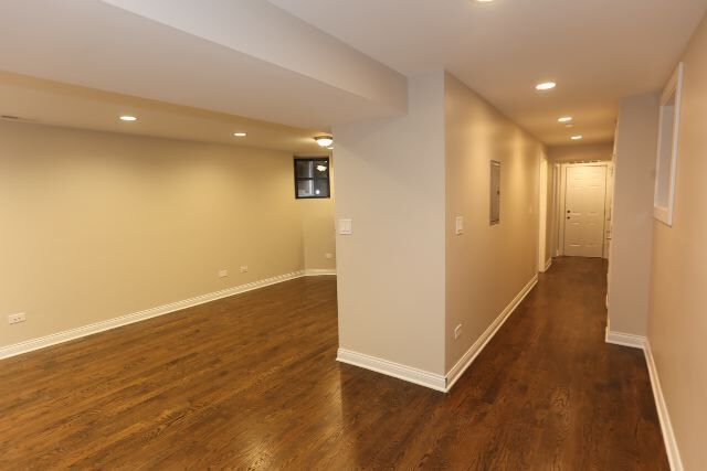 Building Photo - 1218 W Diversey Pkwy