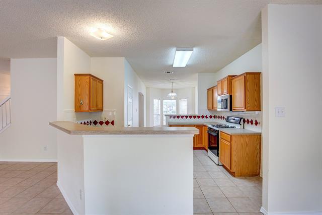 Building Photo - 4717 Woodhaven Ln
