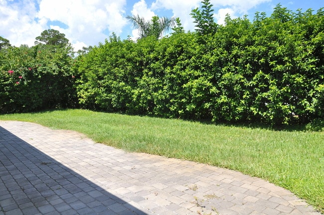 Building Photo - 4040 8th Ln