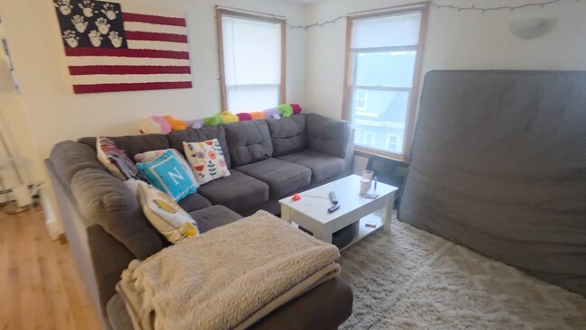 Building Photo - Gorgeous Apt! Watch Attached YT Video Tour!  Pictures do it no justice!  NO FEE, Best Sunlight ev...