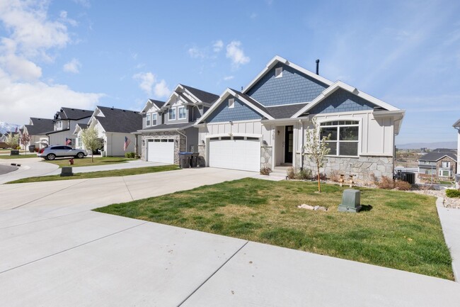 Building Photo - **Charming Home in Provo, UT 84401 – Avail...